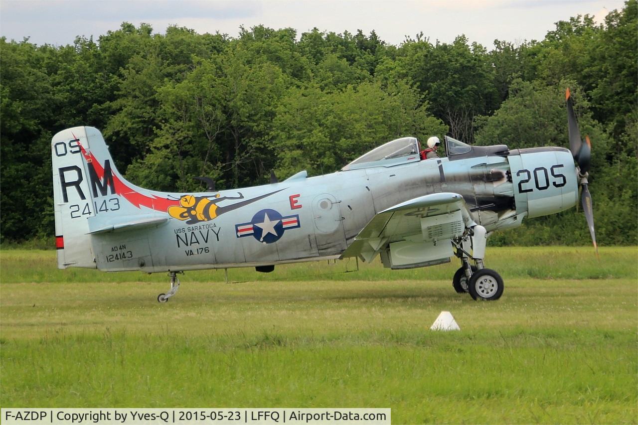 F-AZDP, Douglas AD-4N Skyraider C/N 7449, Douglas AD-4NA Skyraider, Taxiing to parking area, La Ferté-Alais airfield (LFFQ) Airshow 2015