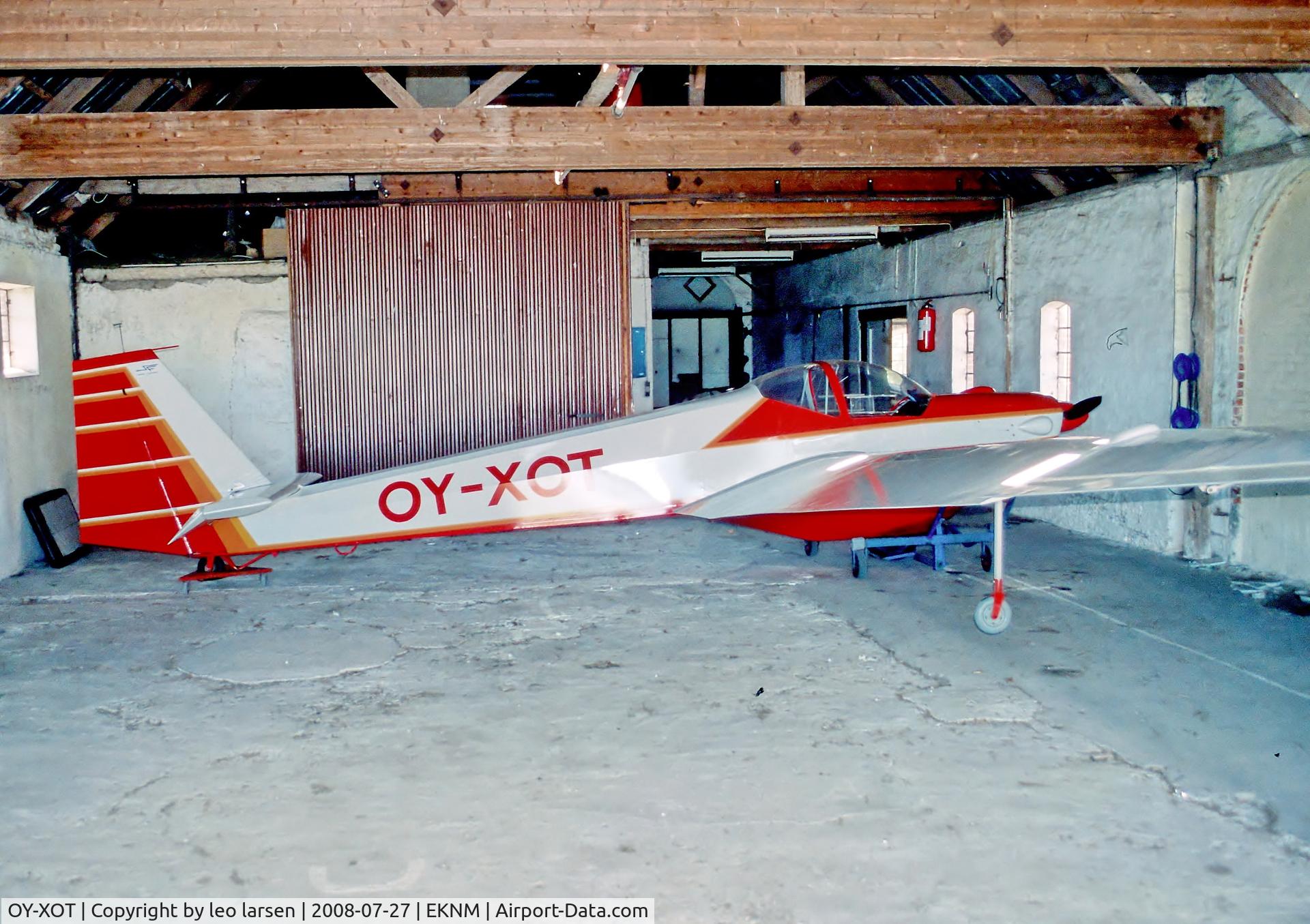 OY-XOT, 1977 Scheibe SF-25E Super Falke C/N 4327, Mors EKNM 27.7.08