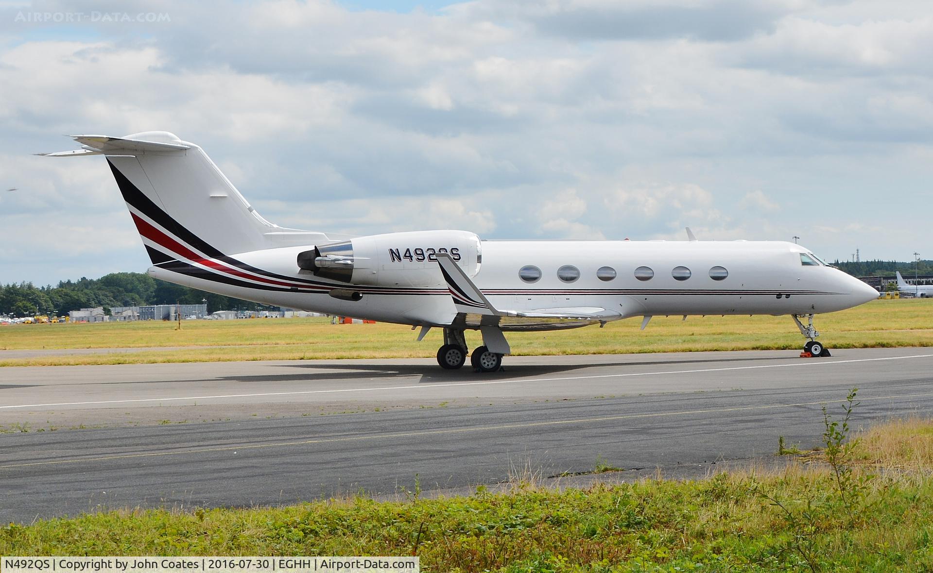 N492QS, 1999 Gulfstream Aerospace G-IV C/N 1392, Visitor at Signatures