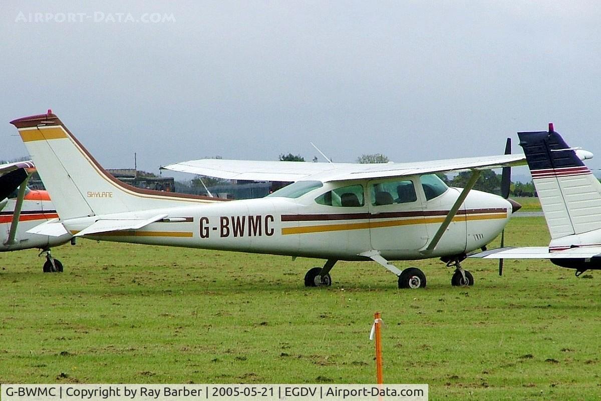 G-BWMC, 1974 Cessna 182P Skylane C/N 182-63117, Cessna 182P Skylane [182-63117] Hullavington~G 21/05/2005