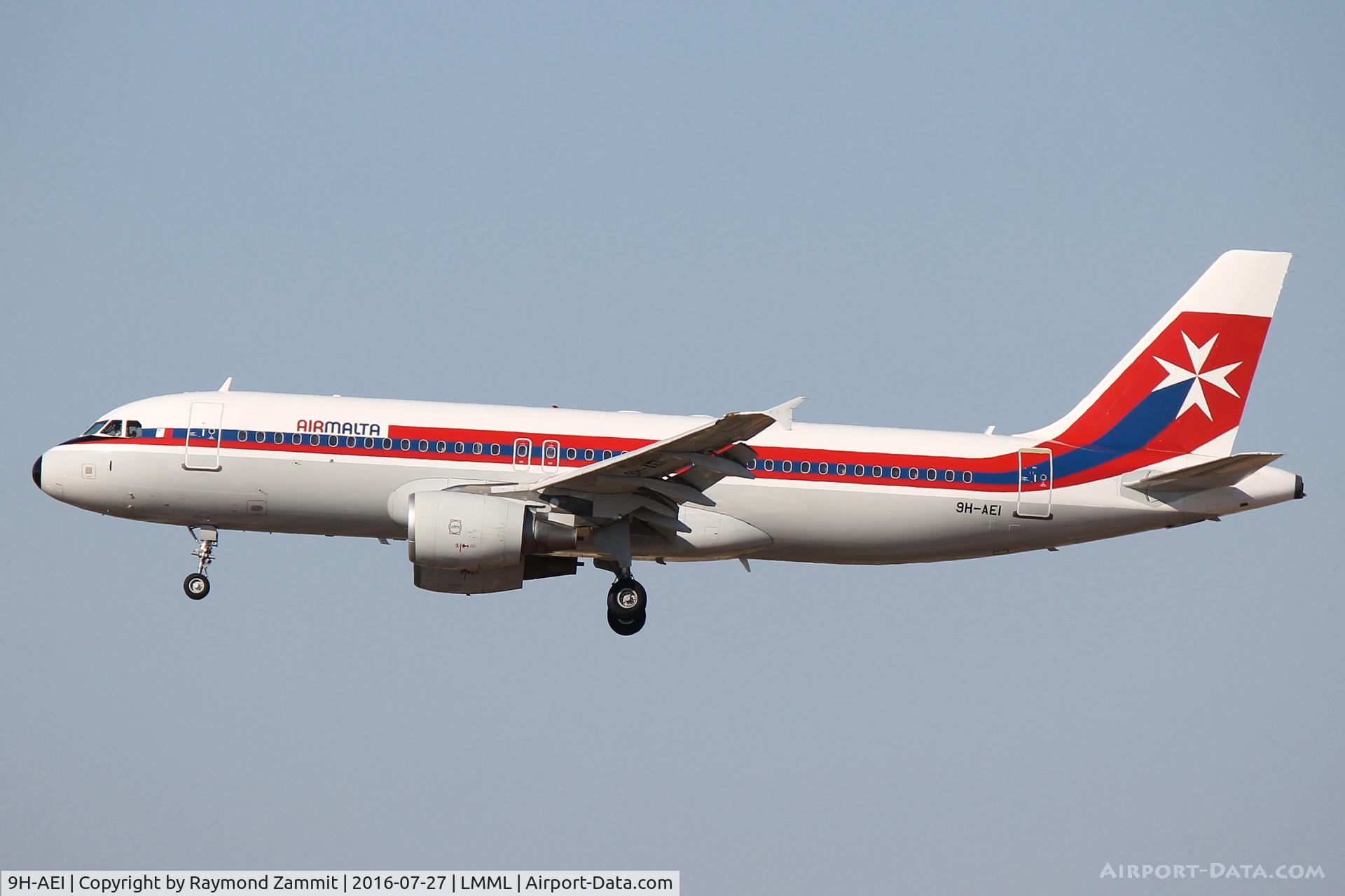 9H-AEI, 2004 Airbus A320-214 C/N 2189, A320 9H-AEI Air Malta retro colour scheme