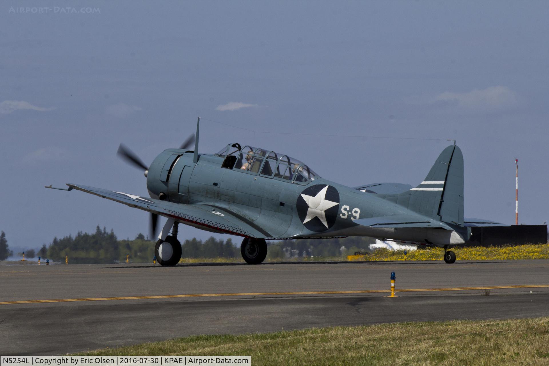 N5254L, 1942 Douglas A-24 C/N 42-60817, A-24 Dauntless taxing out to participate in the 2016 FHC Skyfair.