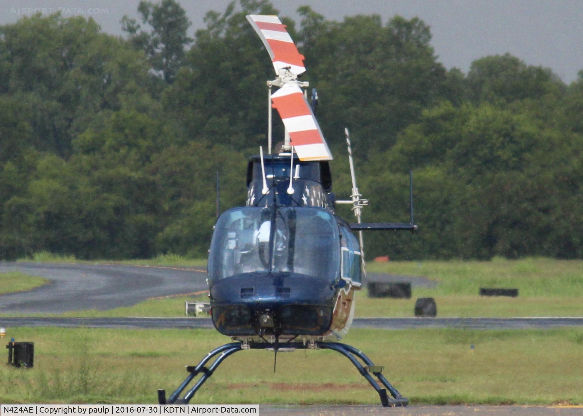 N424AE, Bell 206L-4 LongRanger IV LongRanger C/N 52424, At Downtown Shreveport.