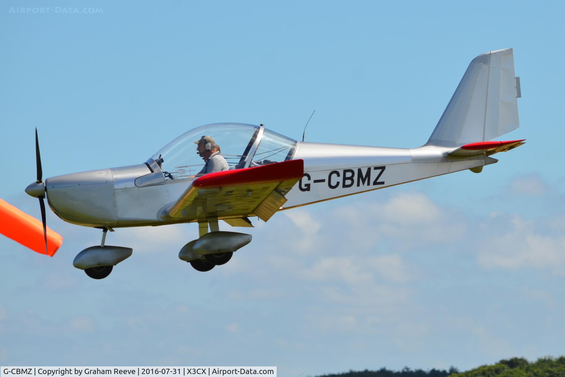 G-CBMZ, 2002 Aerotechnik EV-97 Eurostar C/N PFA 315-13890, Landing at Northrepps.