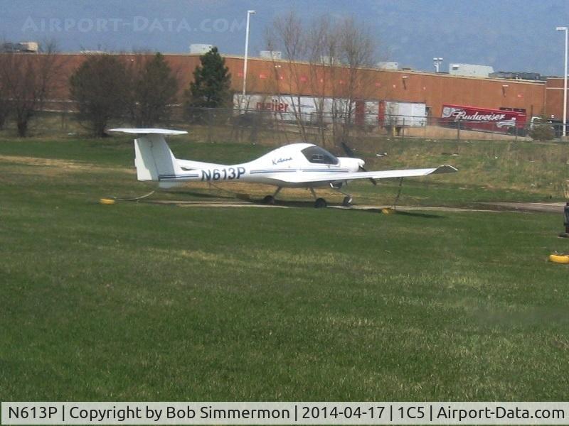 N613P, 1995 Diamond DA-20A-1 Katana C/N 10013, On the ramp in Bolingbrook, IL