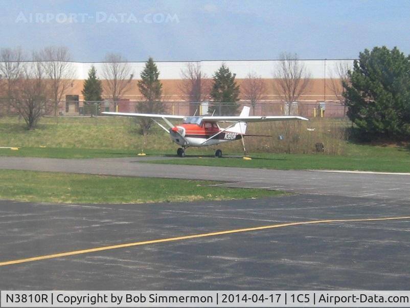 N3810R, 1966 Cessna 172H C/N 17255310, On the ramp in Bolingbrook, IL