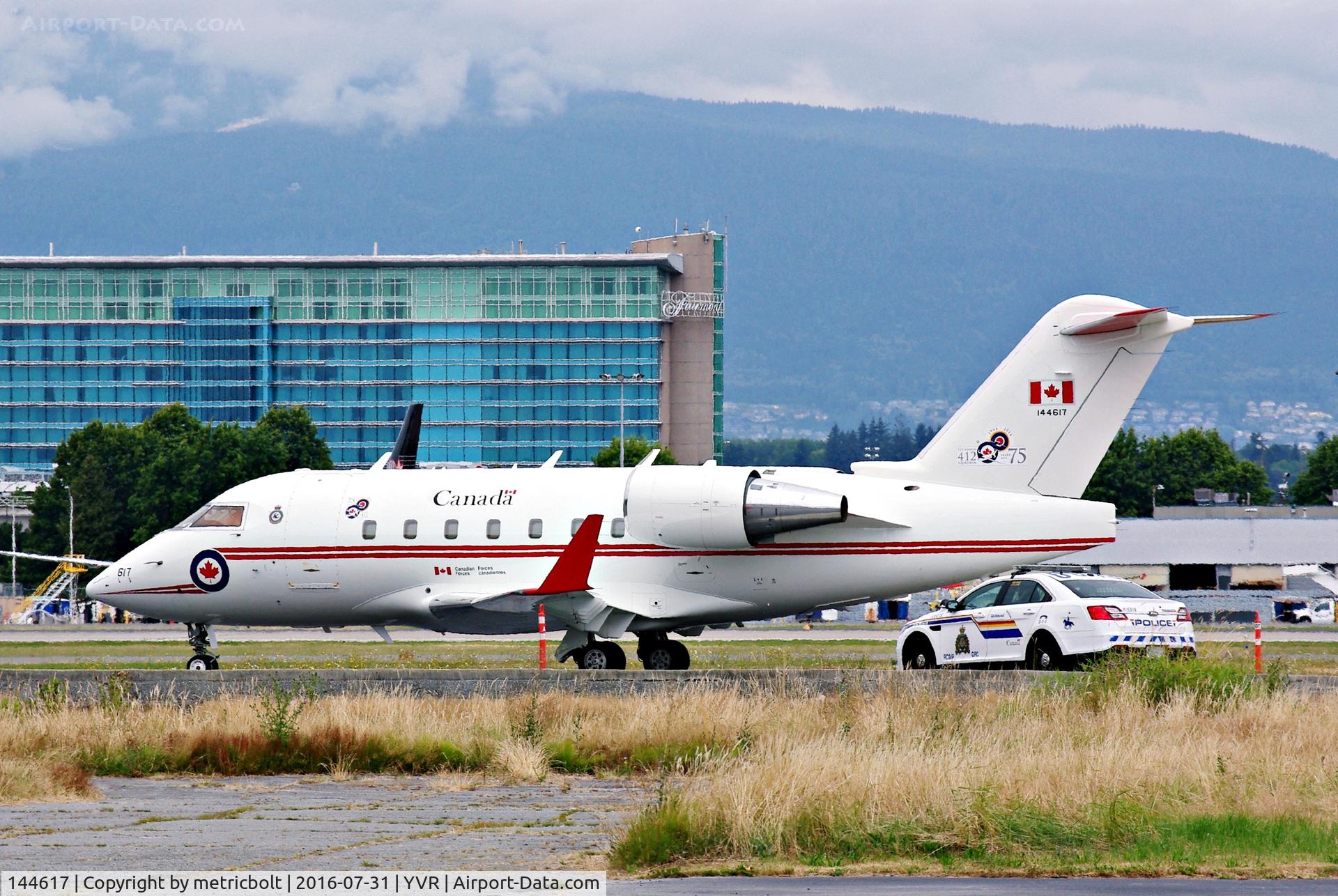 144617, 2002 Bombardier CC-144C Challenger (604/CL-600-2B16) C/N 5533, 412 Squadron 75 years markings on tail