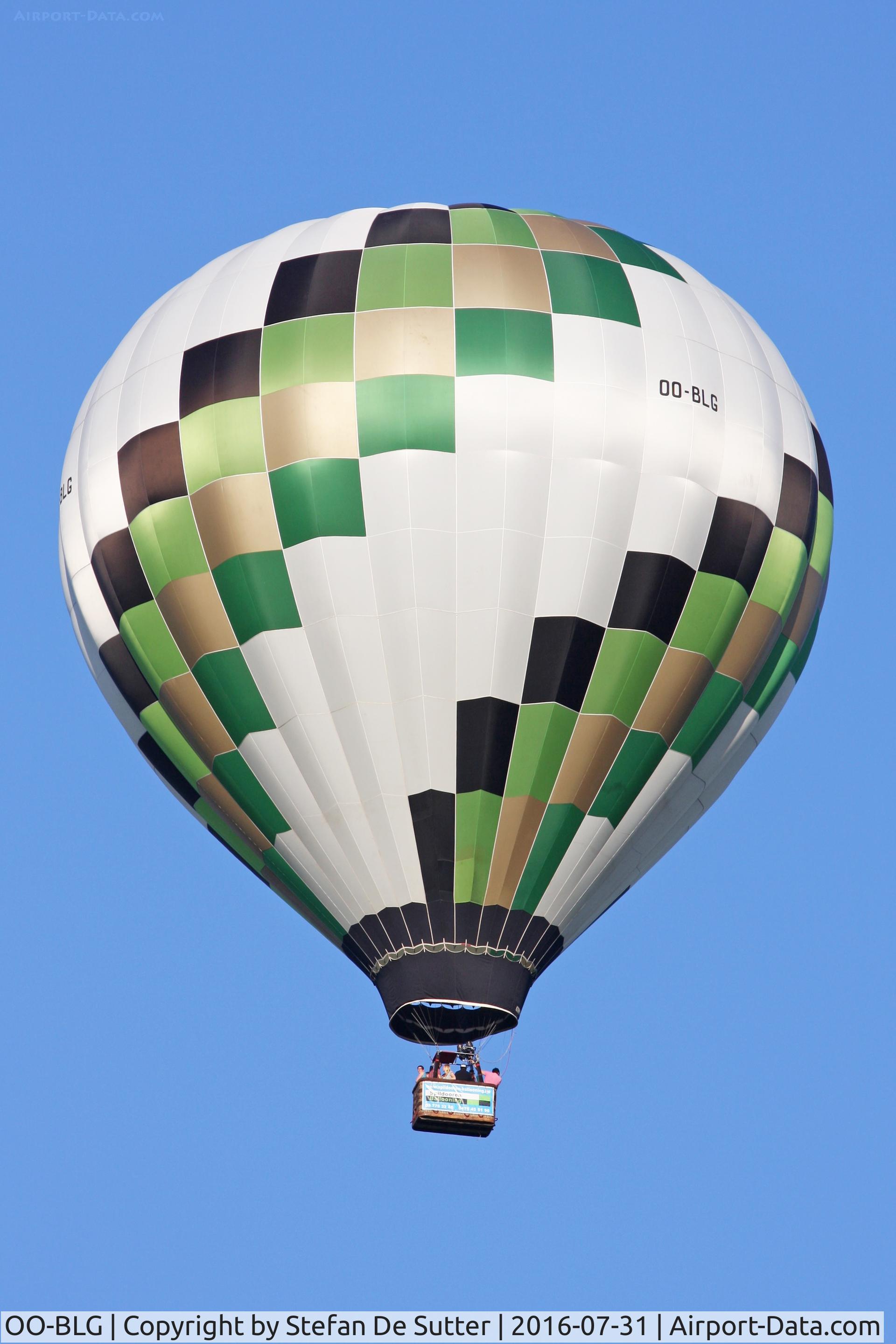 OO-BLG, 2000 Libert L.5000 C/N 293/017, Balloonmeeting Eeklo 2016.