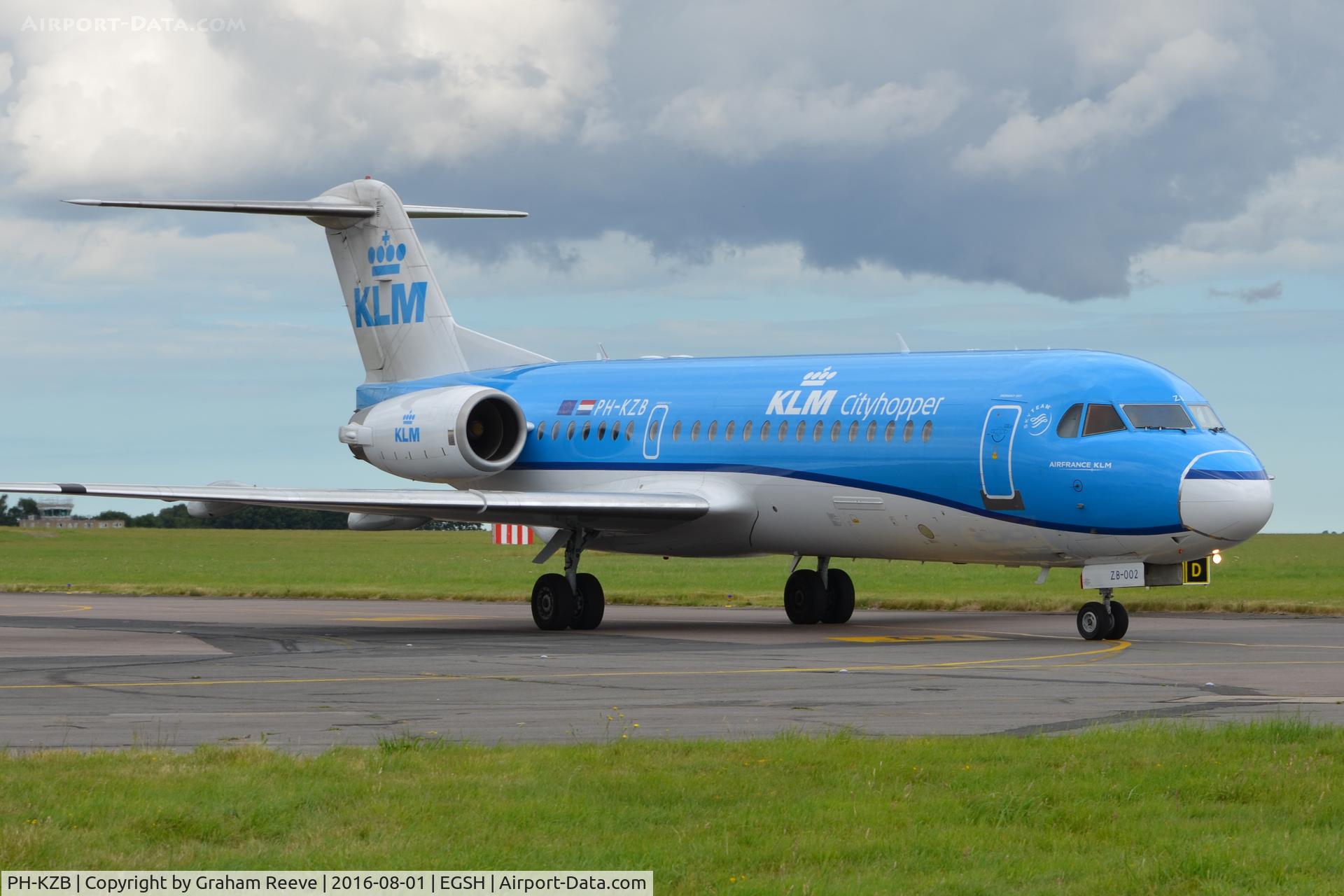 PH-KZB, 1996 Fokker 70 (F-28-070) C/N 11562, Just landed with a 