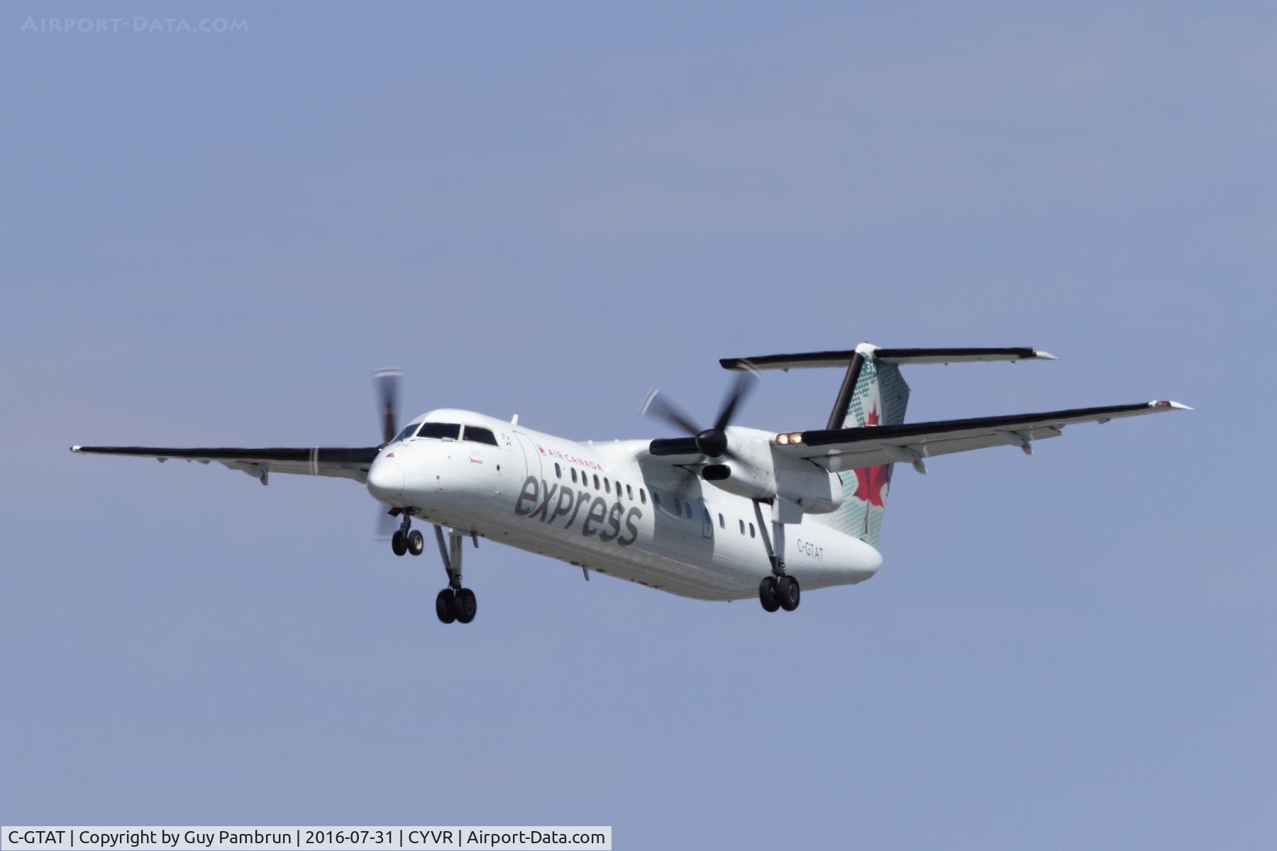 C-GTAT, 1989 De Havilland Canada DHC-8-301 Dash 8 C/N 188, Landing