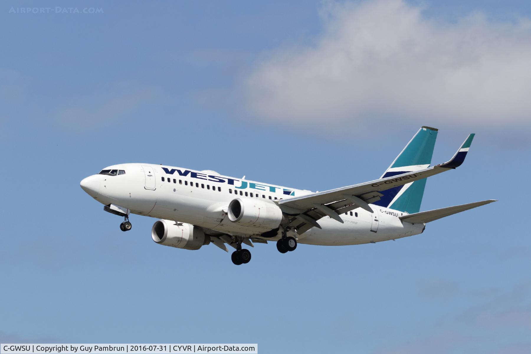 C-GWSU, 2009 Boeing 737-7CT C/N 36689, Landing