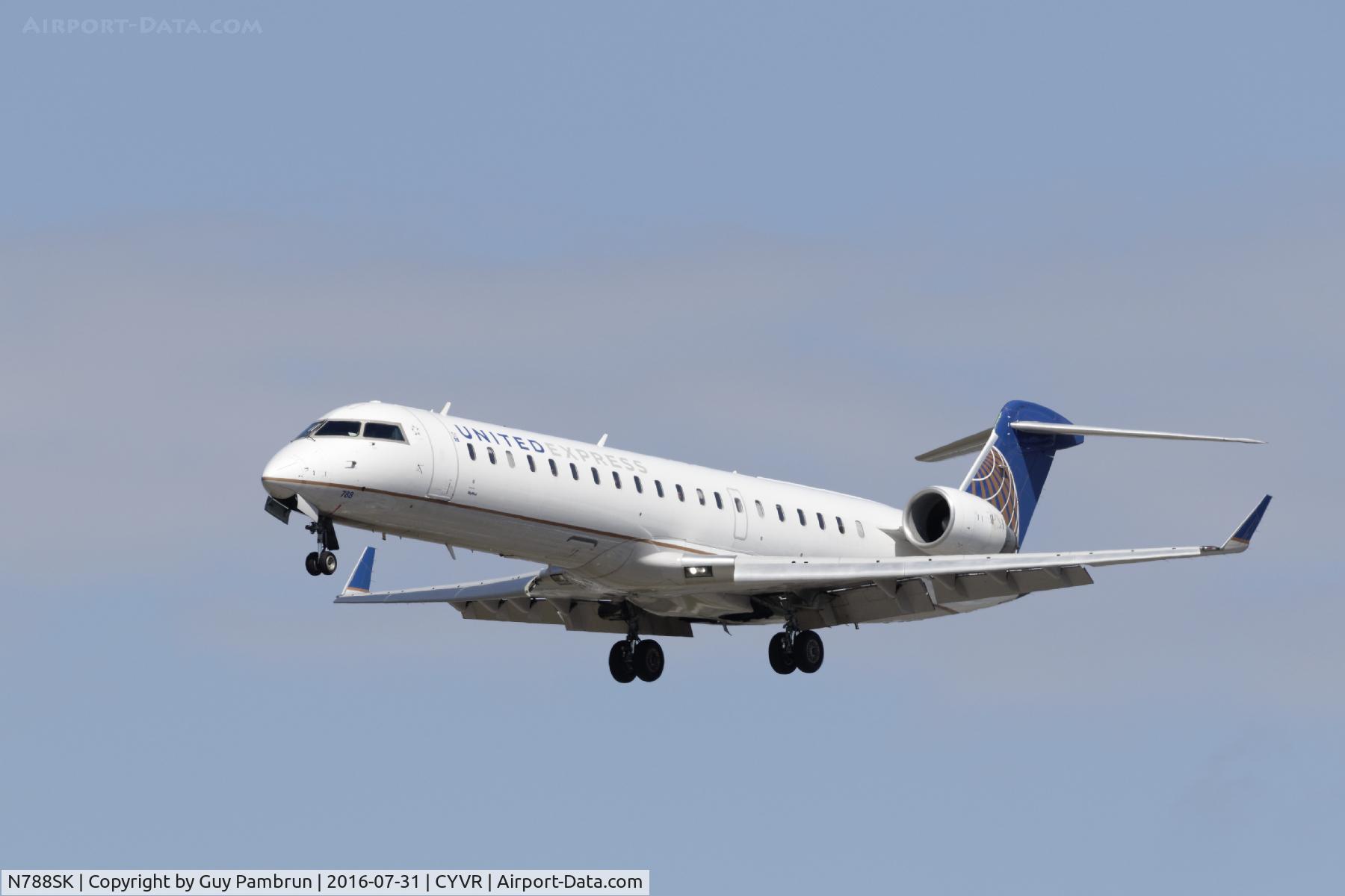 N788SK, 2009 Bombardier CRJ-700 (CL-600-2C10) Regional Jet C/N 10290, Landing