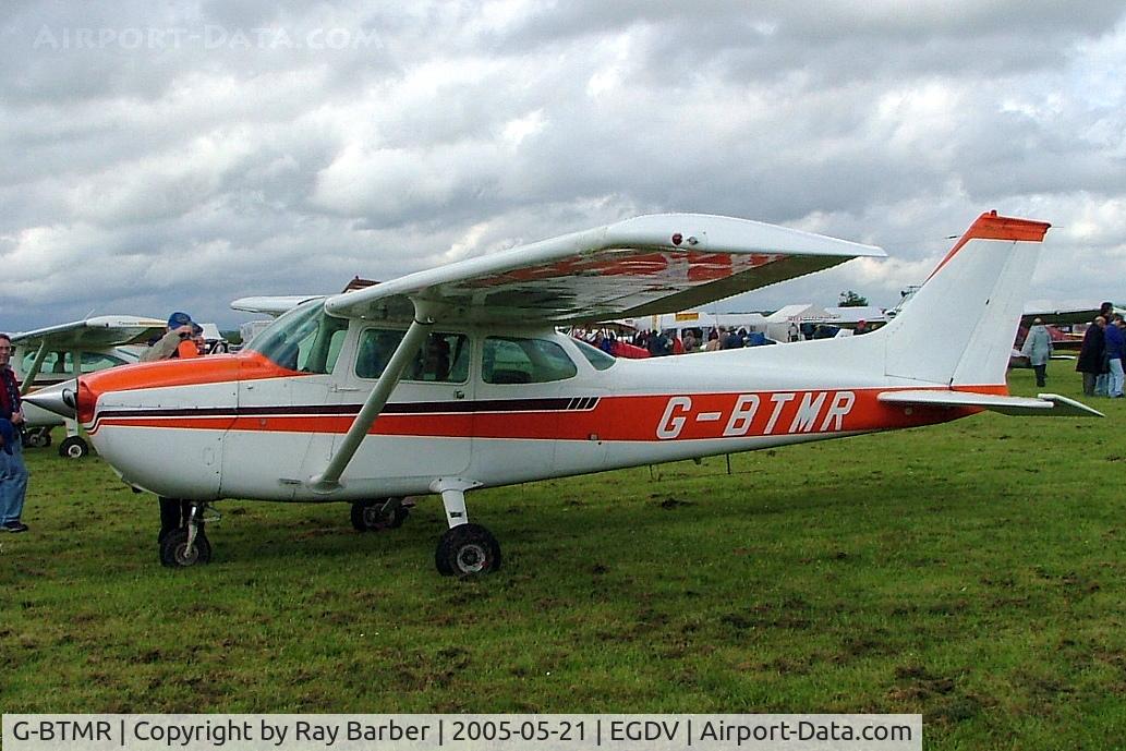 G-BTMR, 1975 Cessna 172M C/N 172-64985, Cessna 172M Skyhawk [172-64985] Hullavington~G 21/05/2005