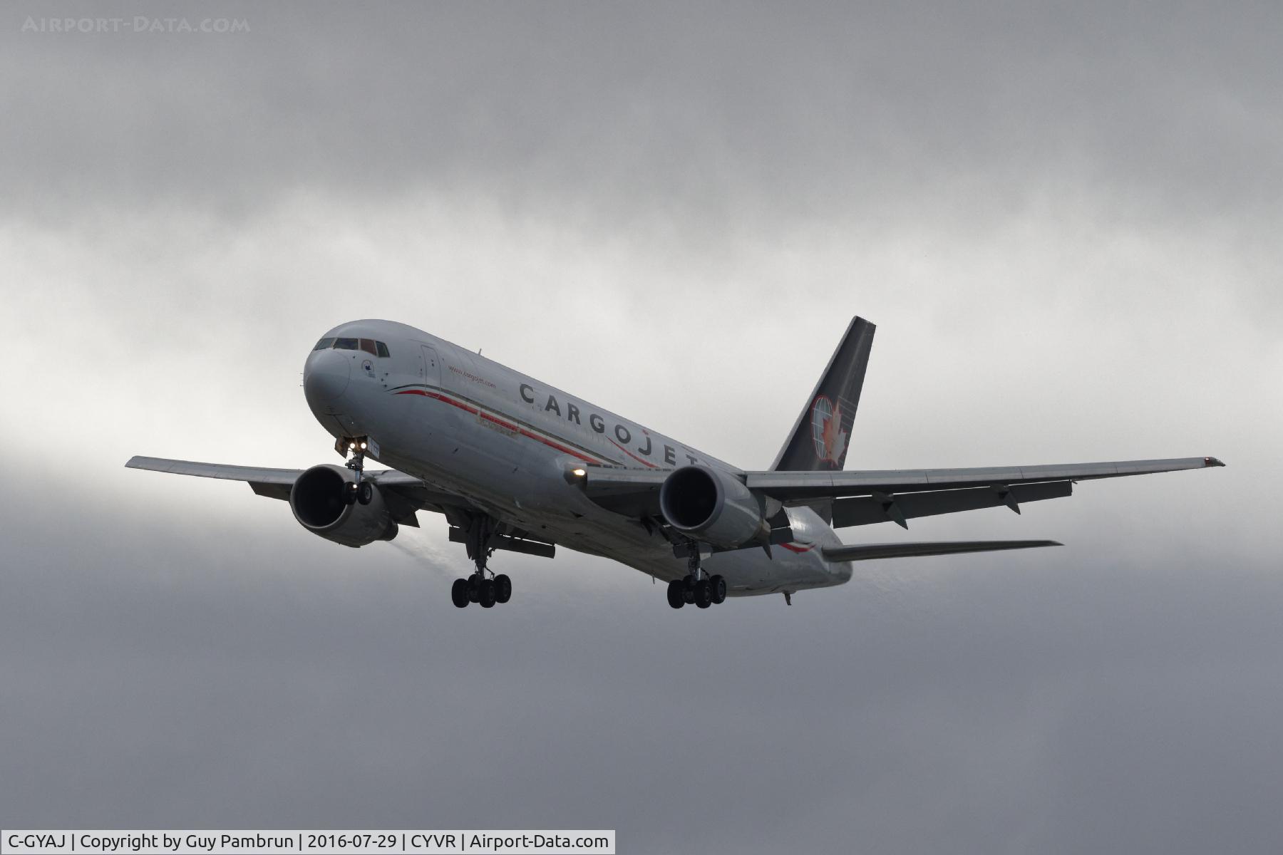 C-GYAJ, 1992 Boeing 767-35E/ER C/N 26064, Landing
