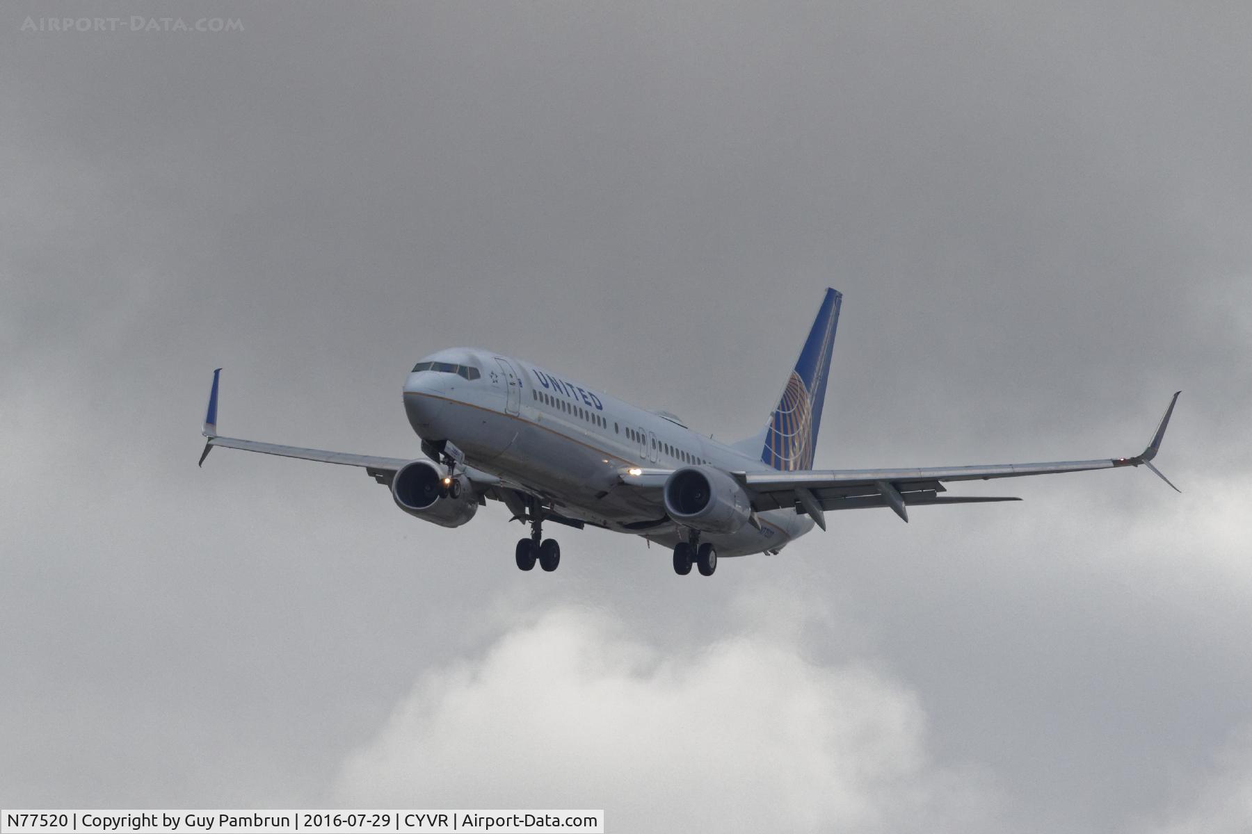 N77520, 2010 Boeing 737-824 C/N 31658, Landing
