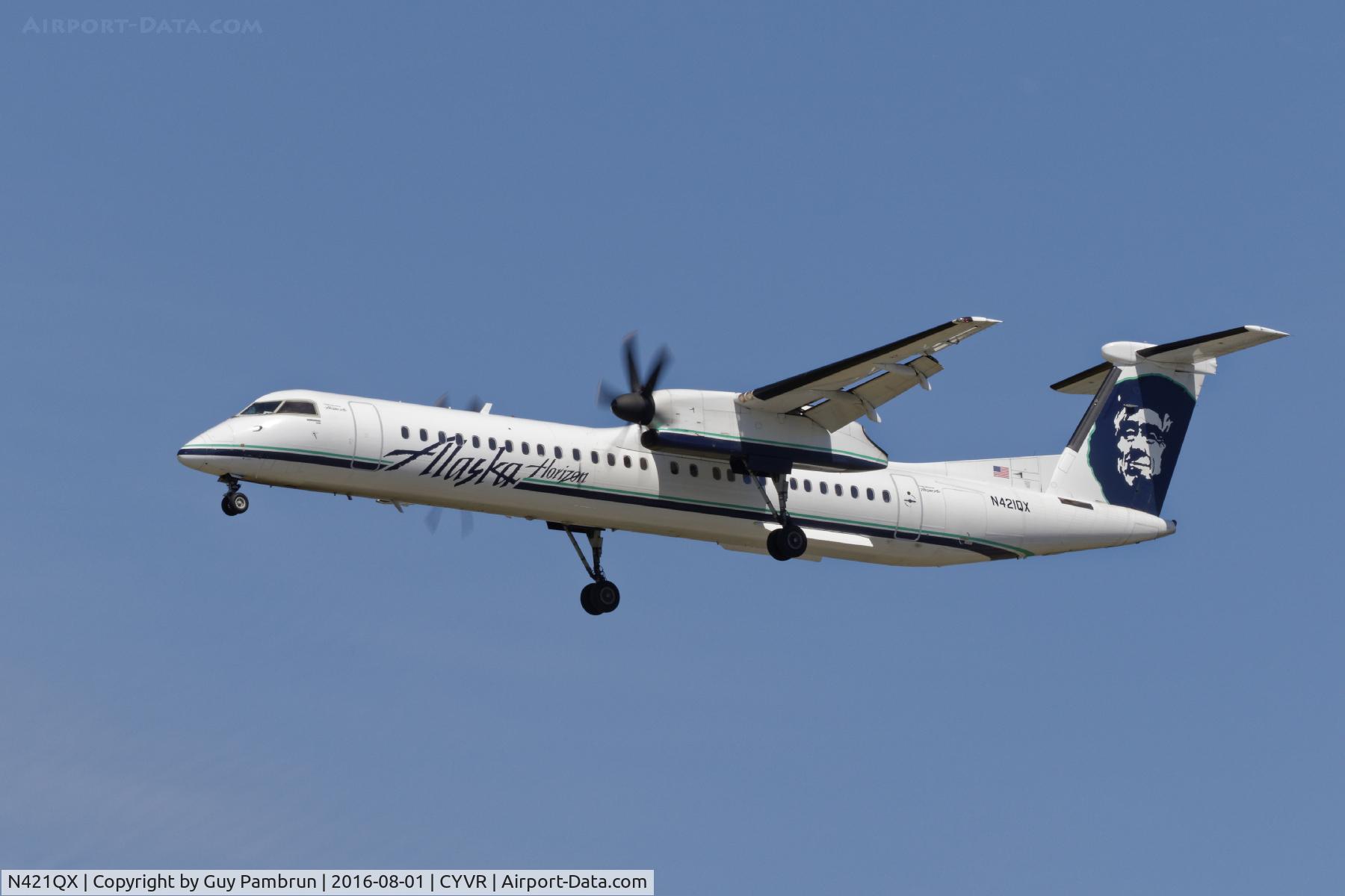 N421QX, 2007 De Havilland Canada DHC-8-402 Dash 8 C/N 4149, Landing