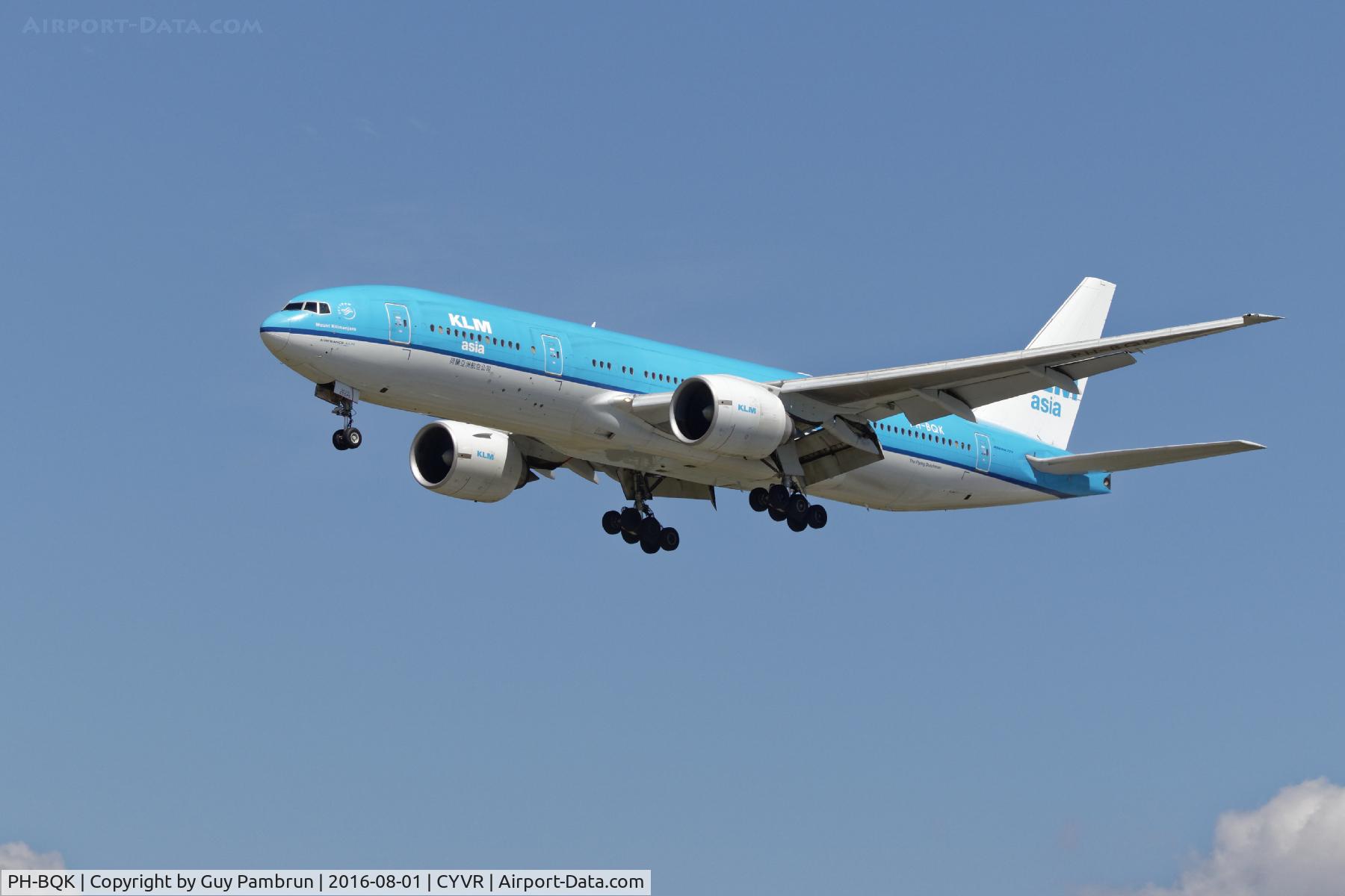 PH-BQK, 2005 Boeing 777-206/ER C/N 29399, Landing