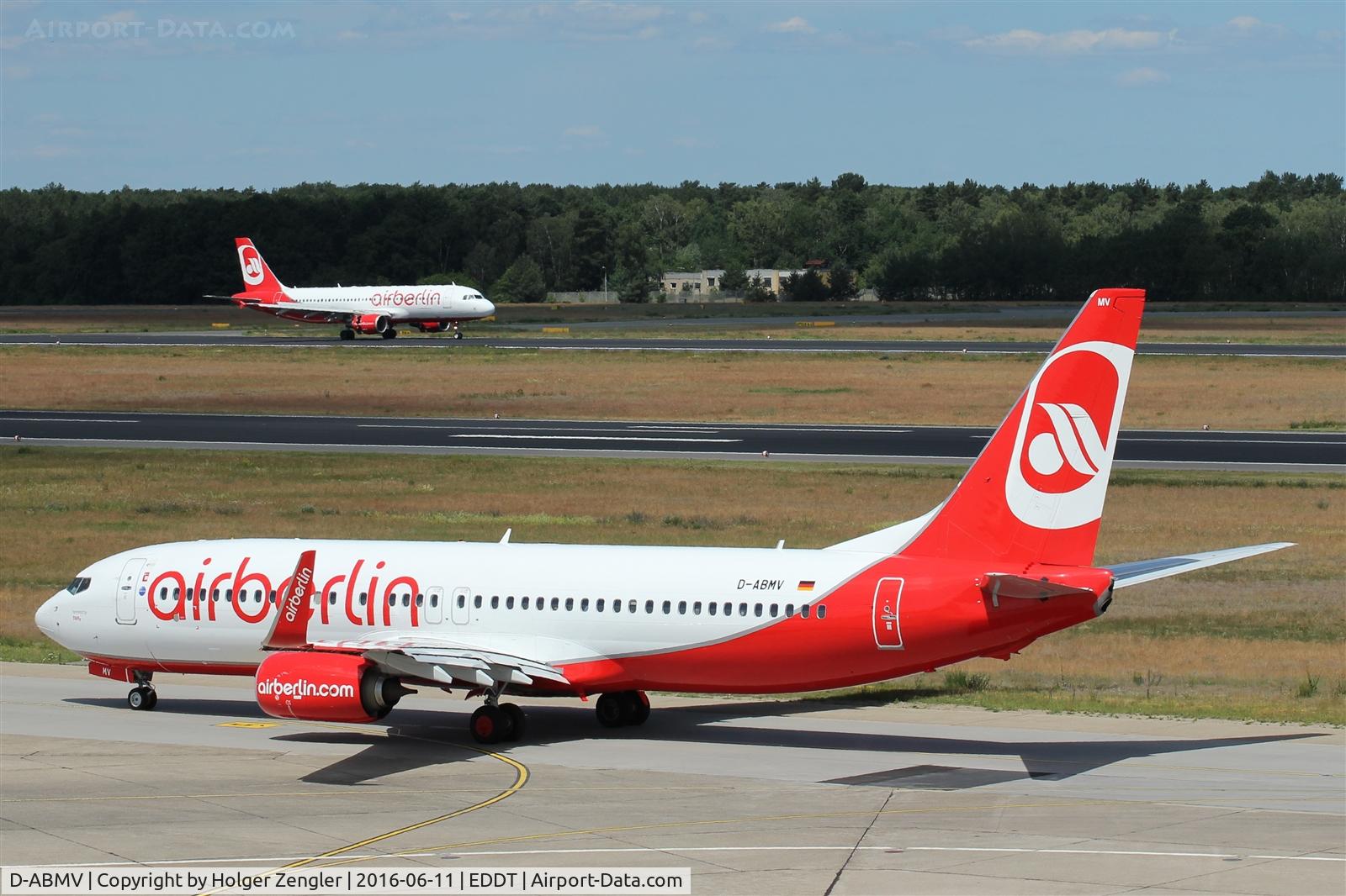 D-ABMV, 2013 Boeing 737-86J C/N 37785, TXL waving good bye tour no.4 since 2011