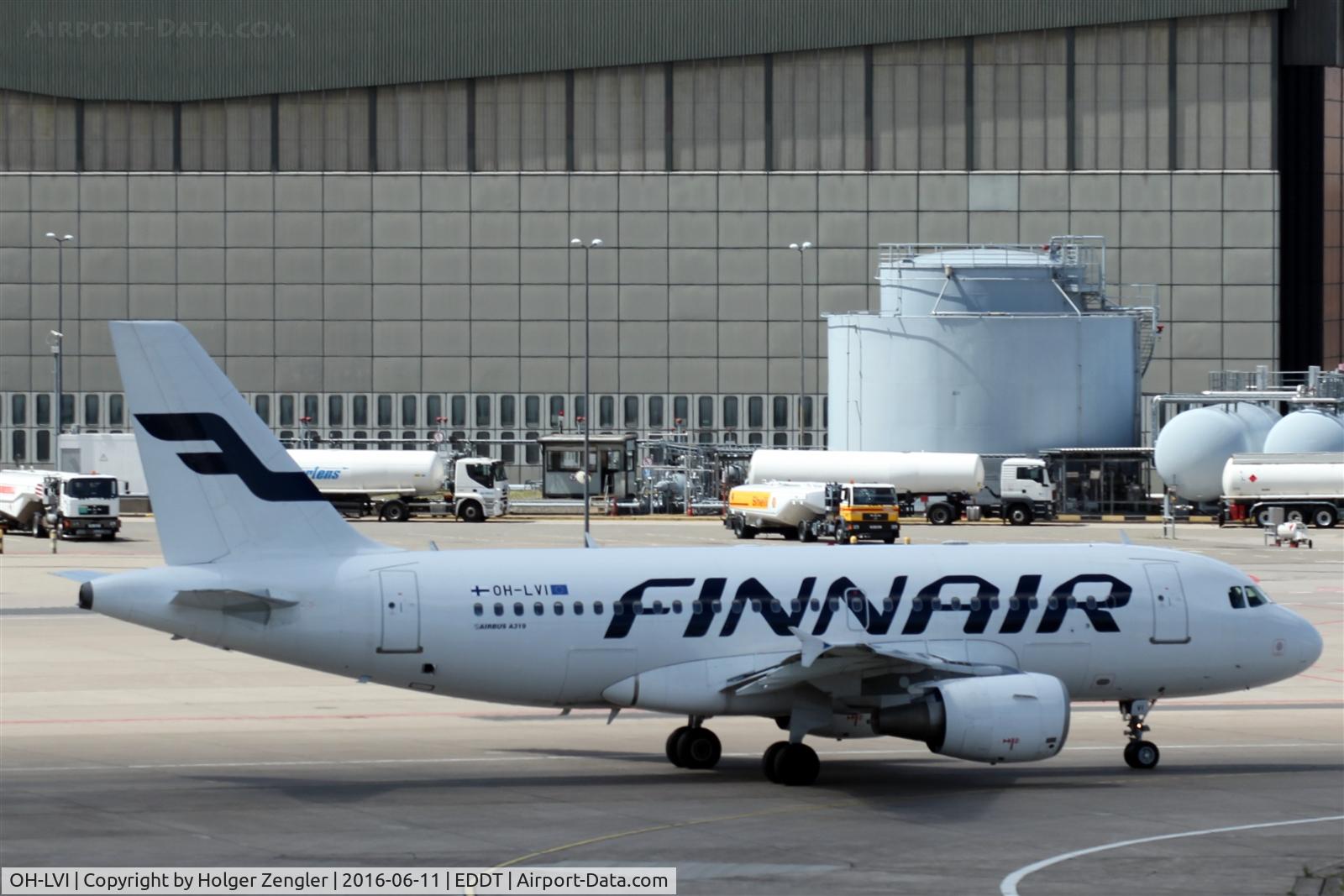 OH-LVI, 2000 Airbus A319-112 C/N 1364, TXL waving good bye tour no.4 since 2011