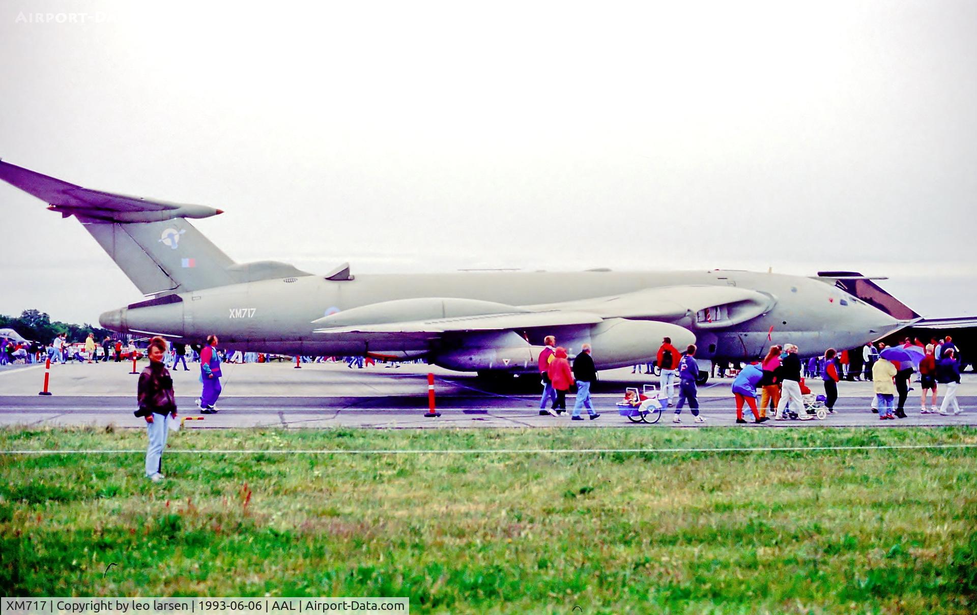 XM717, 1963 Handley Page Victor K.2 C/N HP80/85, Aalborg AB Denmark RDAF open house 6.6.93