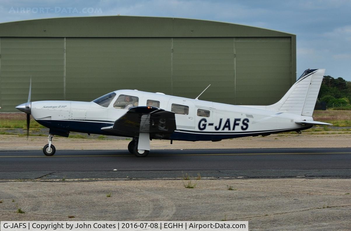 G-JAFS, 2005 Piper PA-32R-301 Saratoga II HP C/N 3246235, Taxiing on arrival