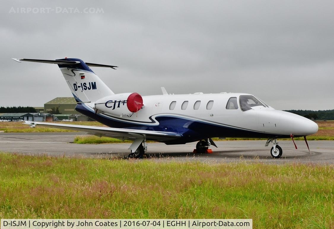 D-ISJM, 2006 Cessna 525 CitationJet CJ1+ C/N 525-0602, At Signatures