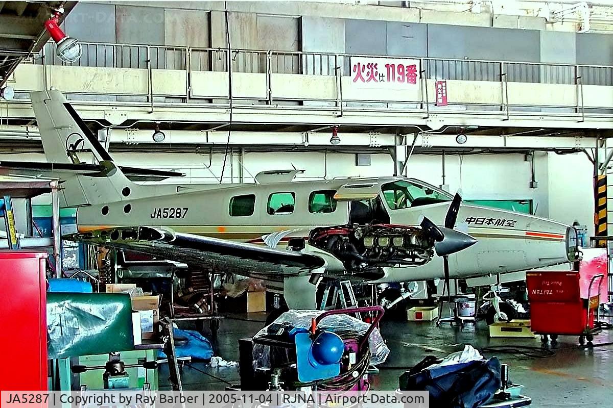 JA5287, Cessna T303 Crusader C/N T30300188, Cessna T.303 Crusader [T303-00188] (Nakanihon Air Service) Nagoya-Chubu~JA 04/11/2005