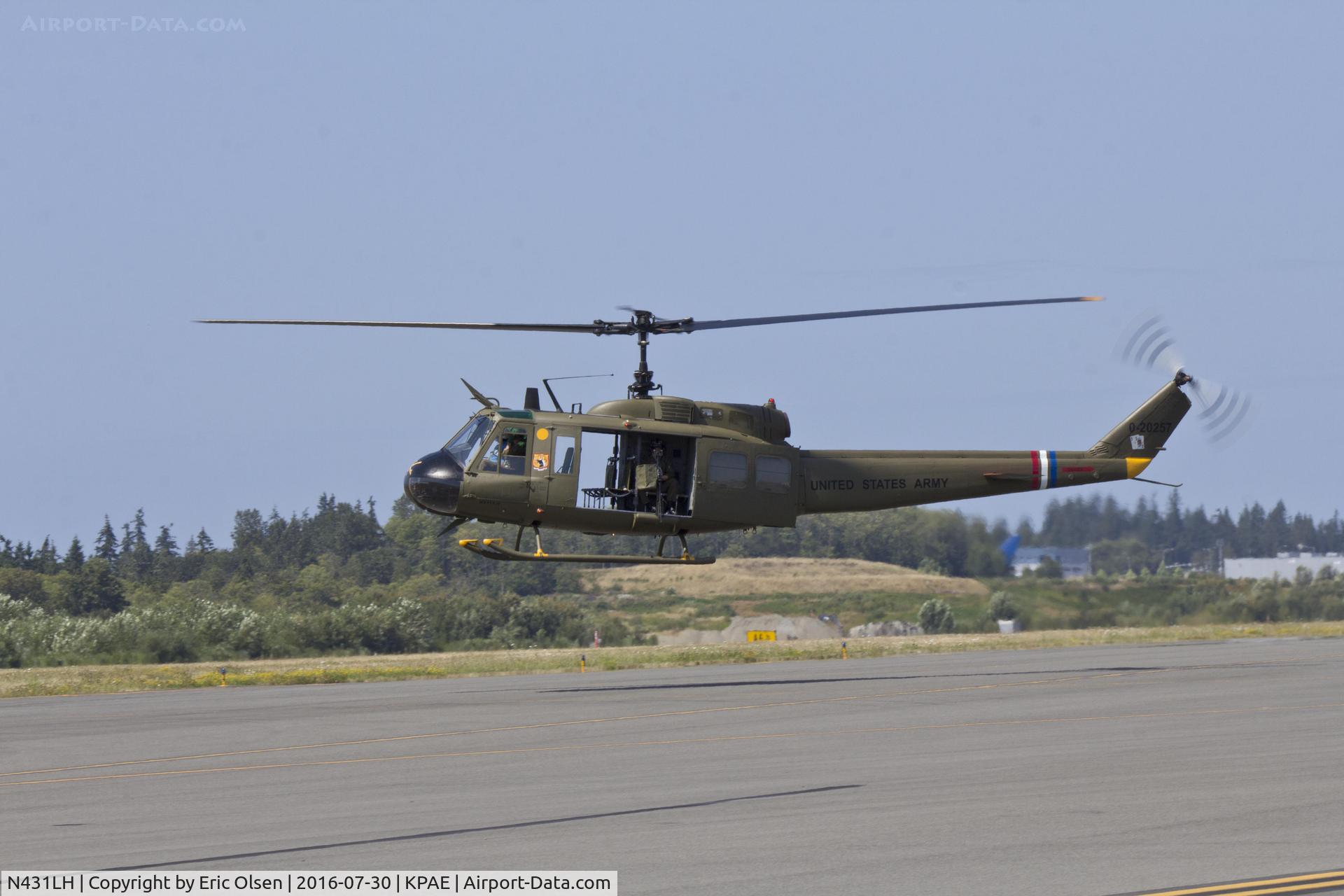 N431LH, Bell UH-1H C/N 71-20257, UH-1H during the 2016 FHC Skyfair.