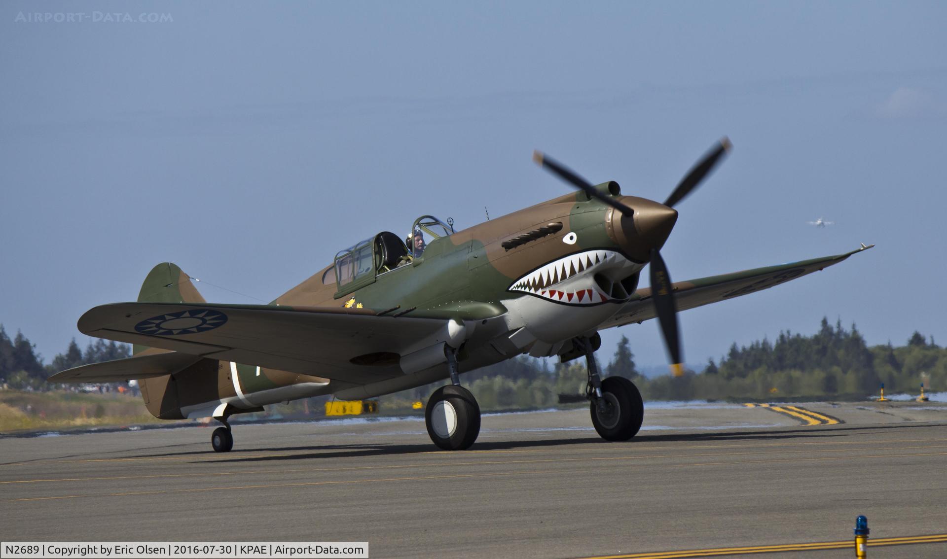 N2689, 1941 Curtiss P-40C Warhawk C/N 16166, P-40C taxing back to the hot ramp after performing during the 2016 FHC Skyfair.