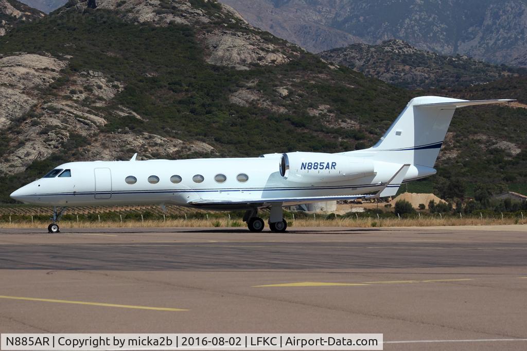 N885AR, 2004 Gulfstream Aerospace GIV-X (G450) C/N 4009, Parked