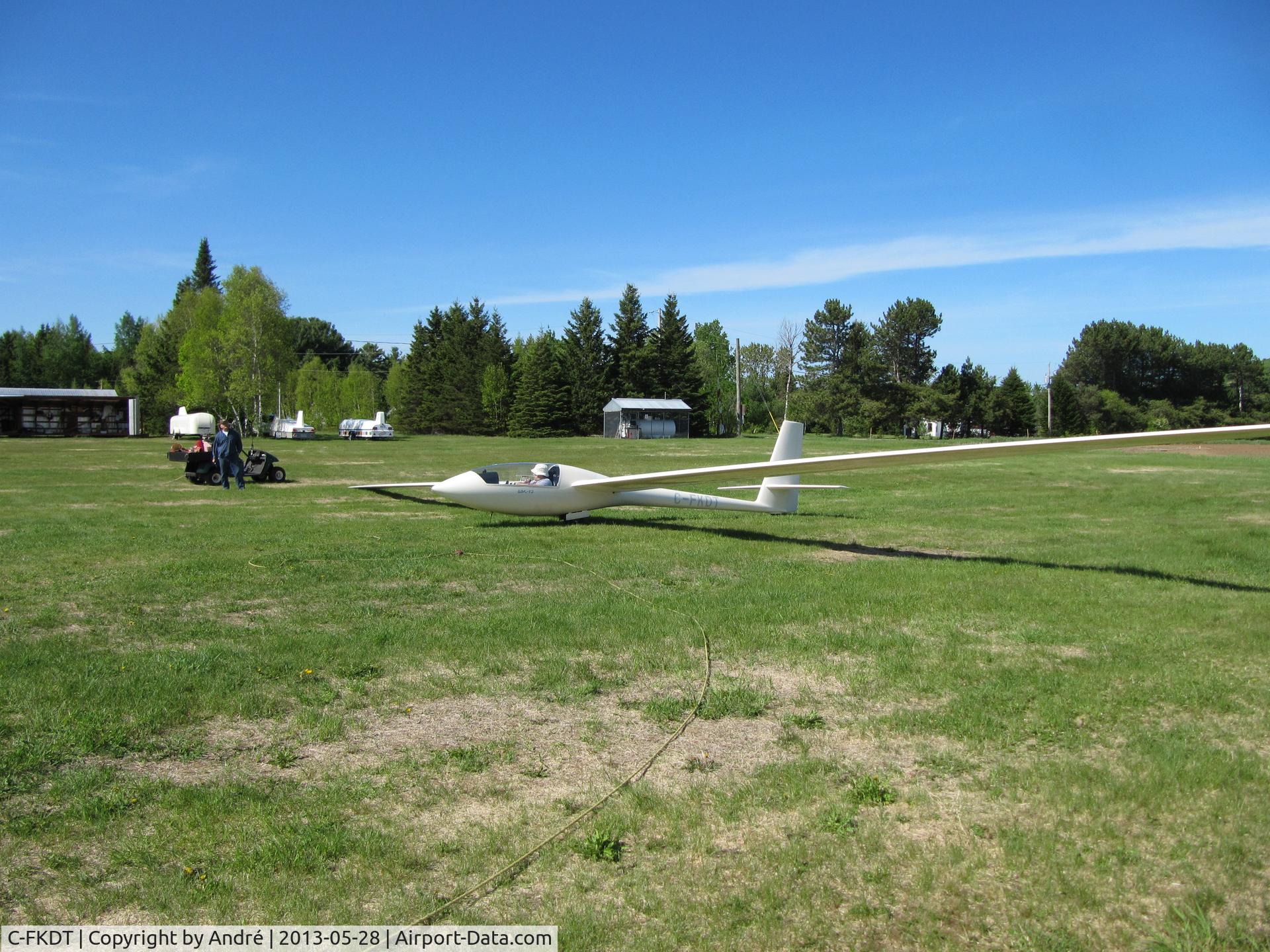 C-FKDT, 1997 Sportine Aviacija LAK-12 Lietuva C/N 6188, Preparing for the 1st takeoff after purchase