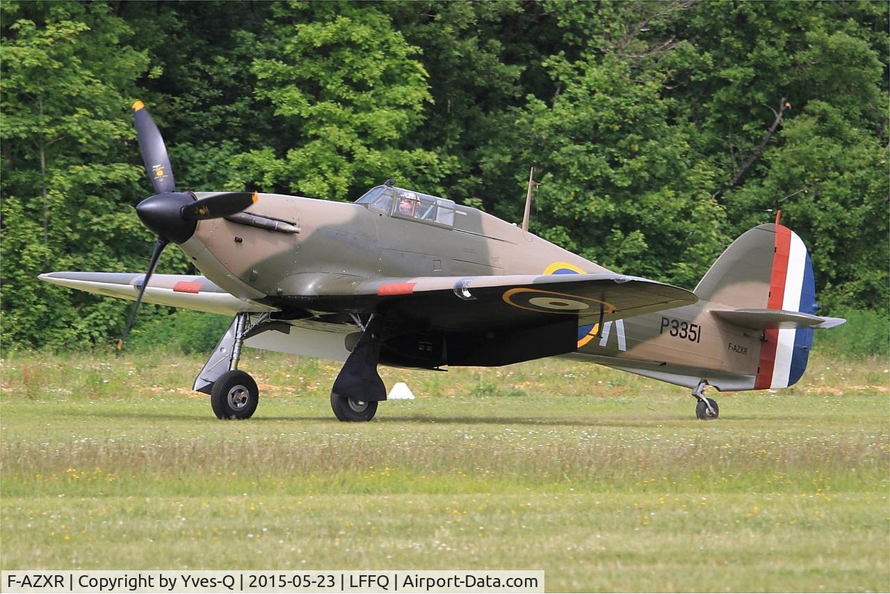 F-AZXR, Hawker Hurricane IIA C/N Not found ZK-TPK, Hawker Hurricane Mk.IIa, Landing rwy 28, La Ferté-Alais airfield (LFFQ) Airshow 2015