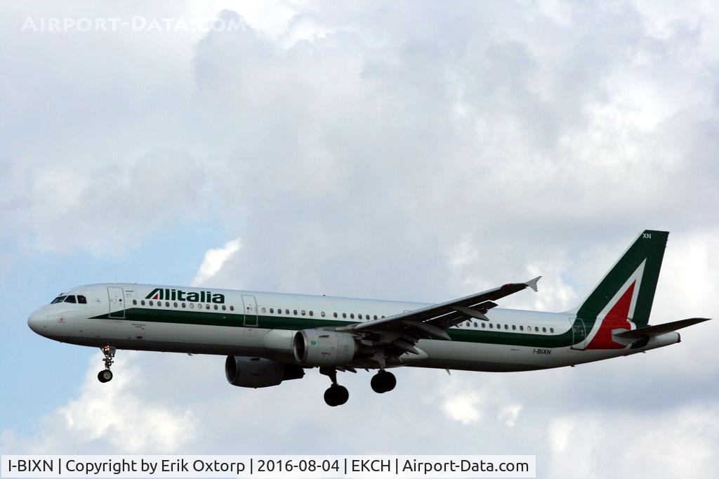 I-BIXN, 1996 Airbus A321-112 C/N 576, I-BIXN about to land rw 22L