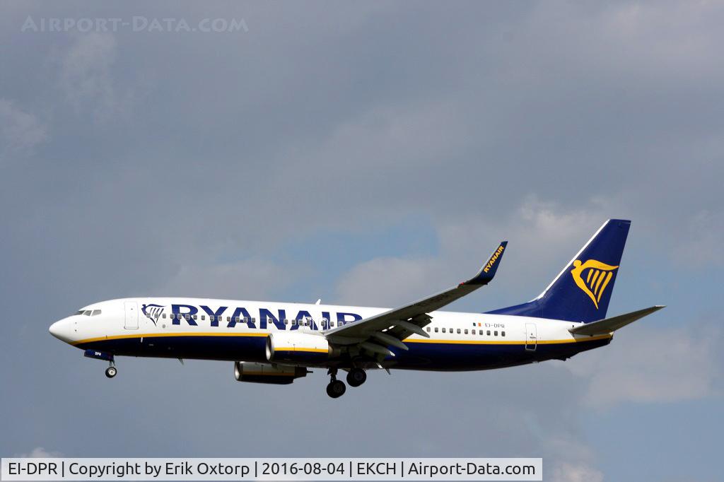 EI-DPR, 2007 Boeing 737-8AS C/N 33614, EI-DPR just about to land rw 22L