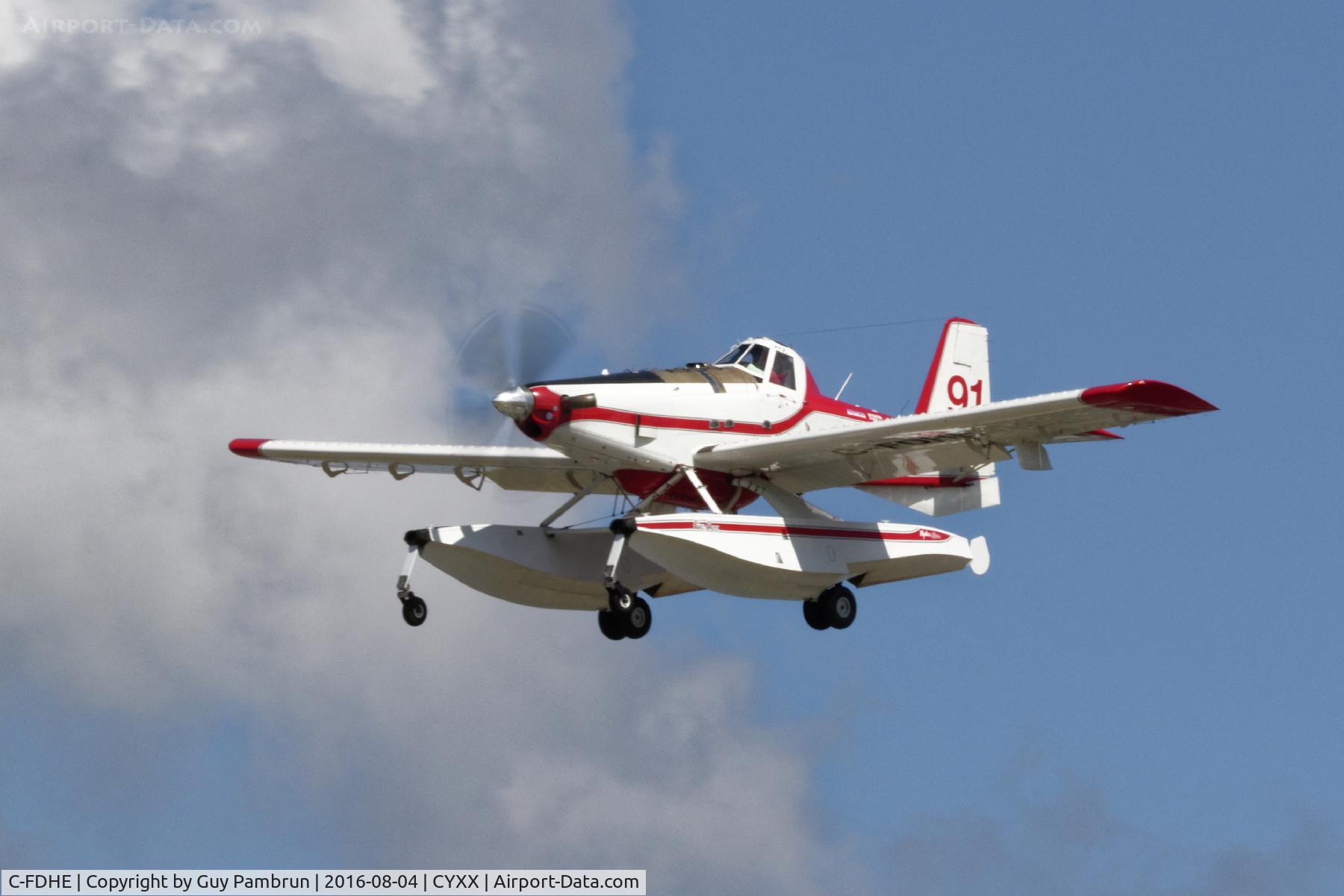 C-FDHE, 2009 Air Tractor AT-802F Fire Boss C/N 802A-0346, Landing