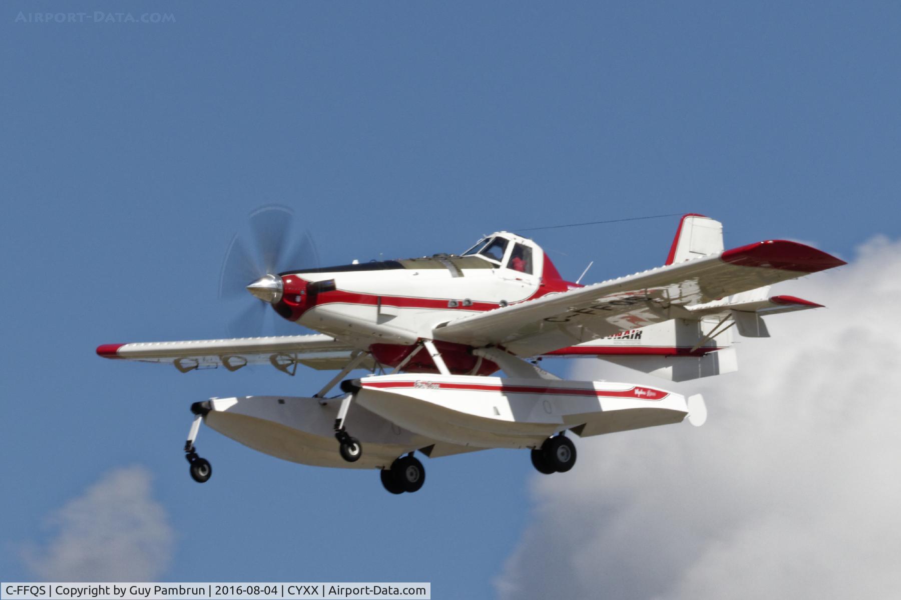 C-FFQS, 2015 Air Tractor AT-802AF Fire Boss C/N 802A-0629, Landing