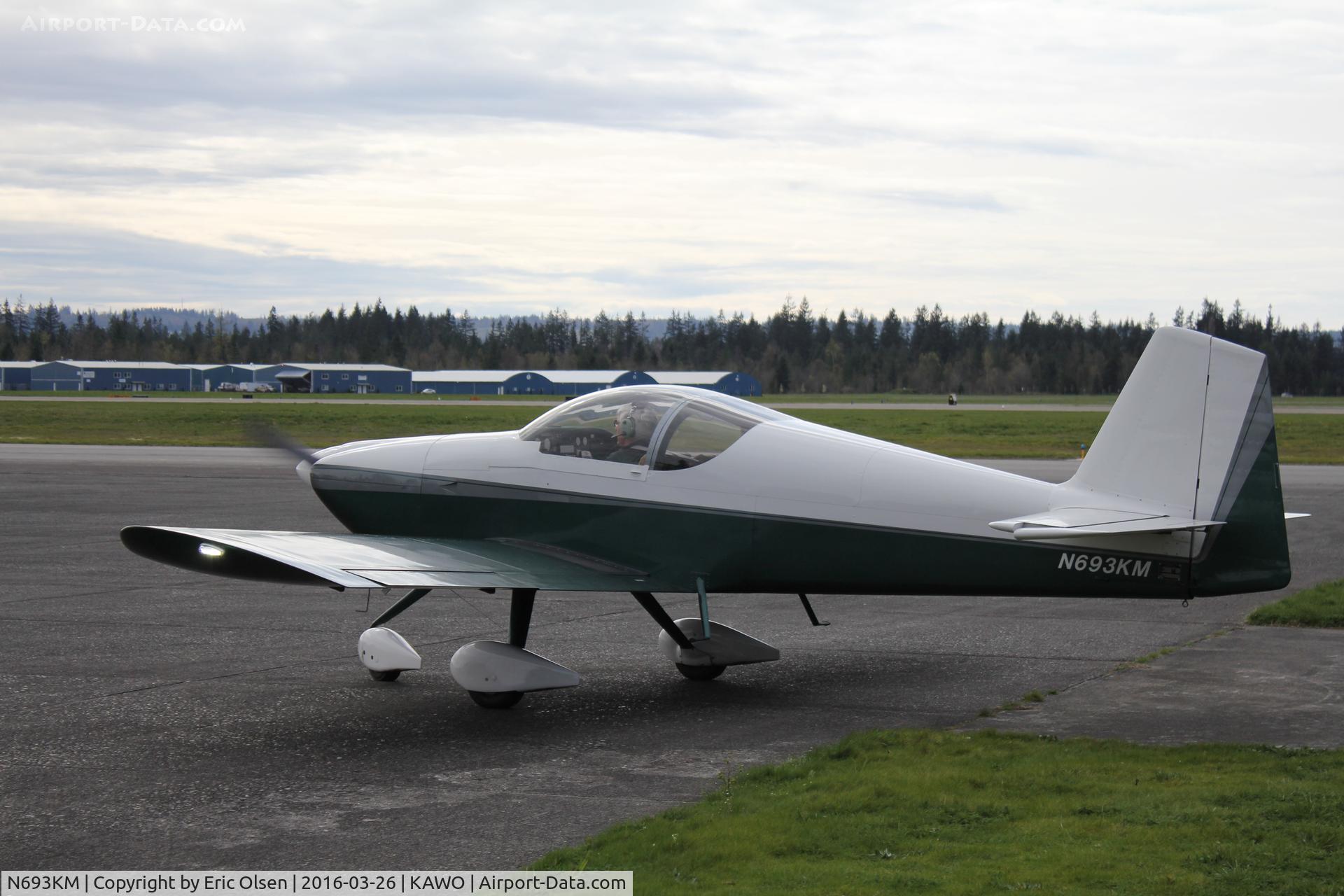 N693KM, 1997 Vans RV-6A C/N 22683, RV-6 getting ready to taxi out.