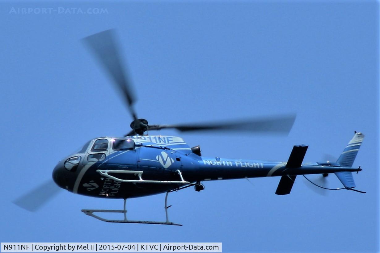 N911NF, 1996 Eurocopter AS-350B-2 Ecureuil Ecureuil C/N 2911, Landing RWY 10