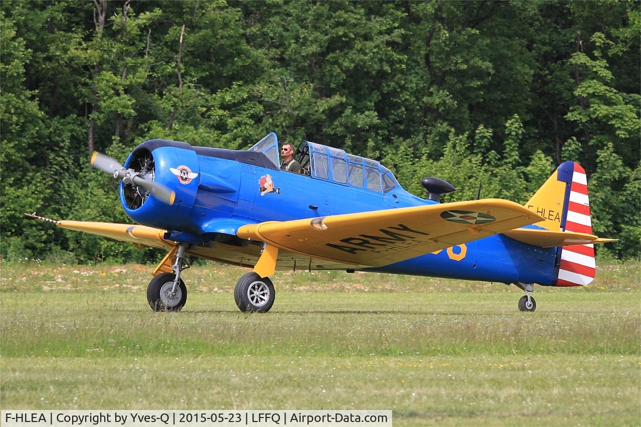 F-HLEA, North American T-6G Texan C/N 168-160, North American T-6G Texan, Landing rwy 28, La Ferté-Alais airfield (LFFQ) Air show 2015