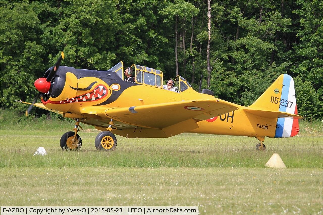 F-AZBQ, North American T-6G Texan C/N 182-535, North American T-6G Texan, Landing rwy 28, La Ferté-Alais Airfield (LFFQ) Air show 2015