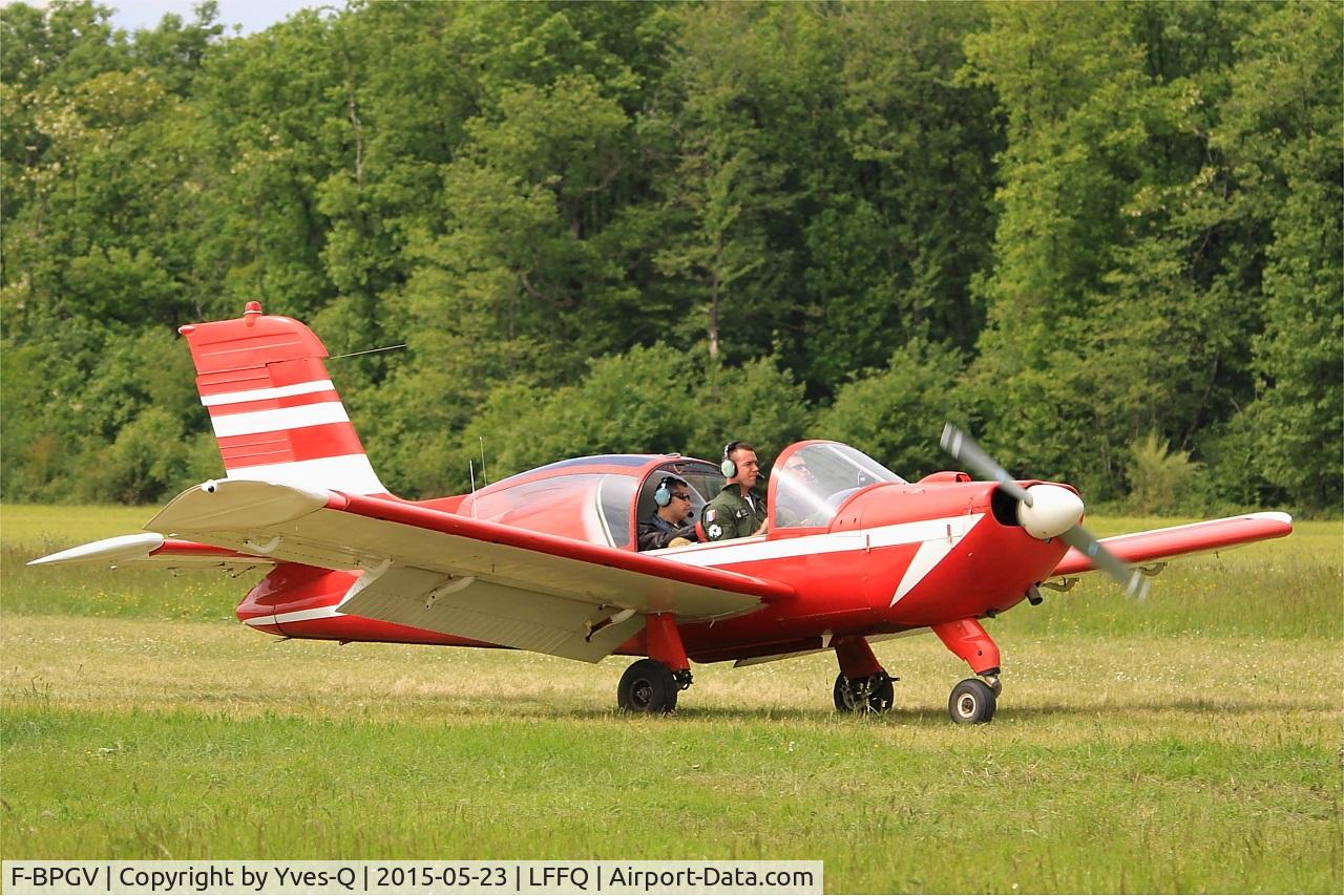 F-BPGV, 1968 Socata MS-893A Rallye Commodore 180 C/N 10796, Socata MS-893A Rallye Commodore 180, Taxiing, La Ferté-Alais airfield (LFFQ) Airshow 2015