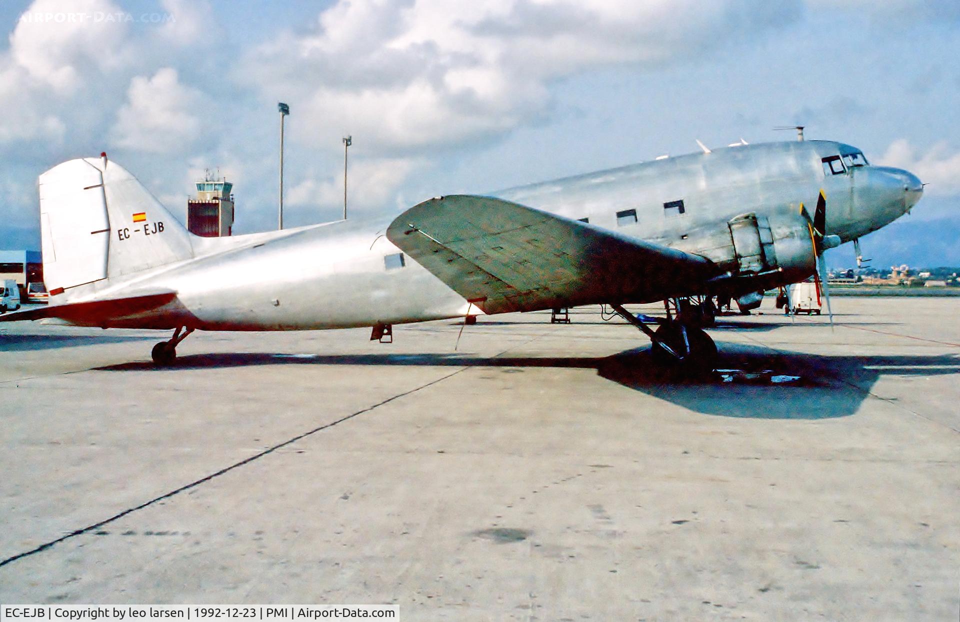EC-EJB, 1942 Douglas C-47 C/N 4479, Palma de Mallorca 23.12.92
