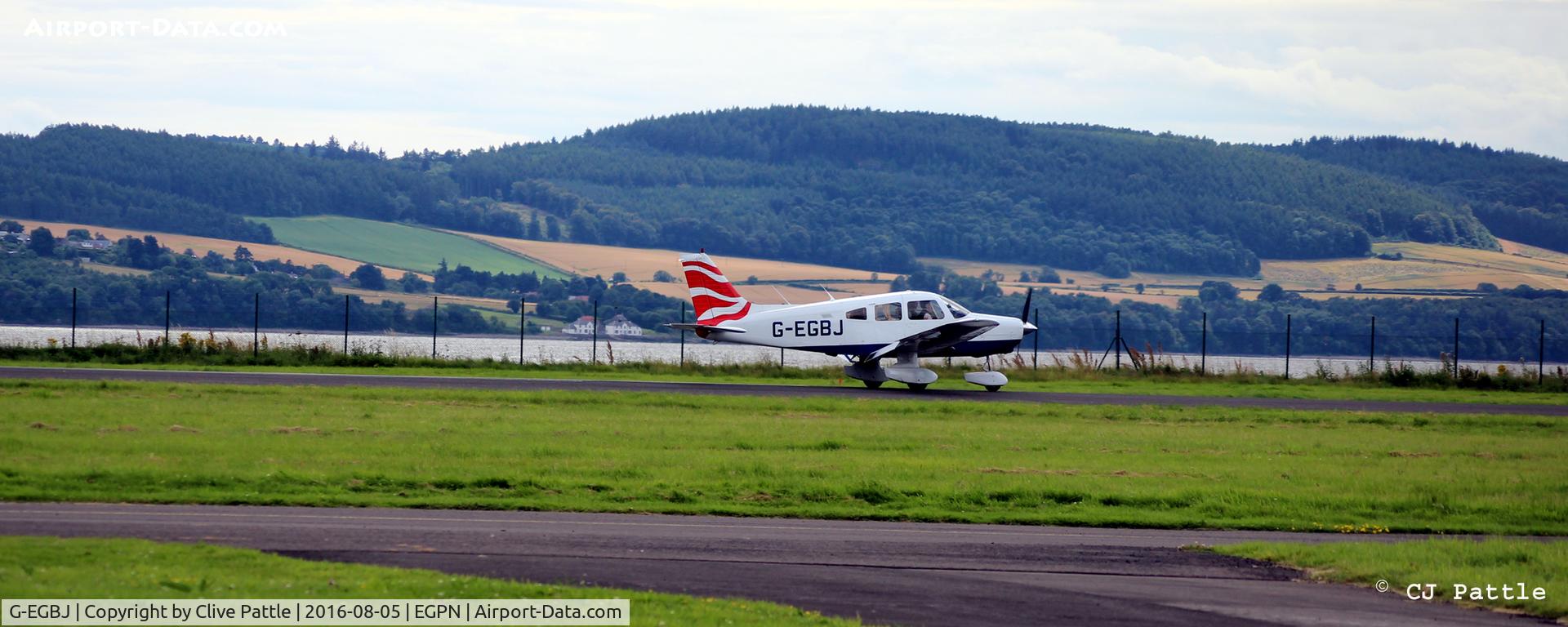 G-EGBJ, 1980 Piper PA-28-161 Cherokee Warrior II C/N 28-8116061, Landing roll at Dundee Riverside EGPN