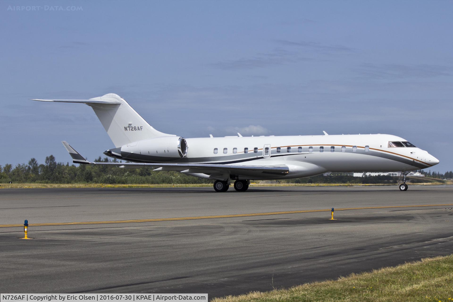 N726AF, 2009 Bombardier BD-700-1A10 Global Express C/N 9352, Bombardier taxing past the fire department