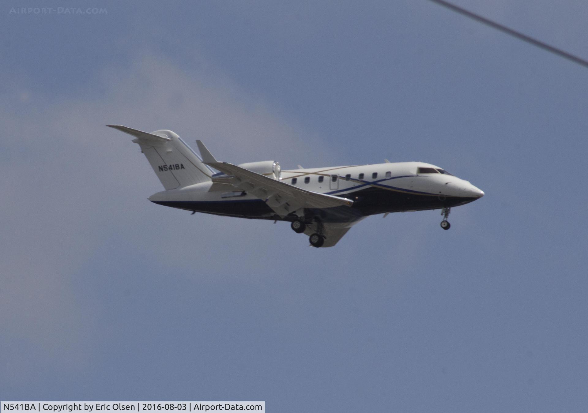 N541BA, 2015 Bombardier Challenger 650 (CL-600-2B16) C/N 6060, Bombardier on final to Boeing Field