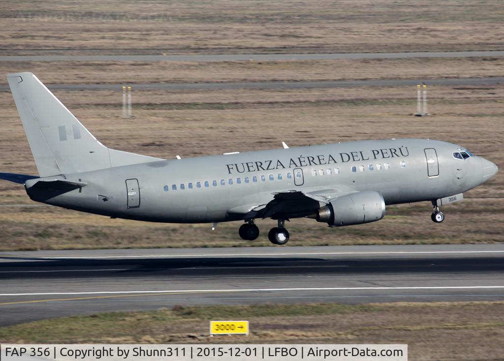 FAP 356, 1995 Boeing 737-528 C/N 27426/2739, Landing rwy 14R