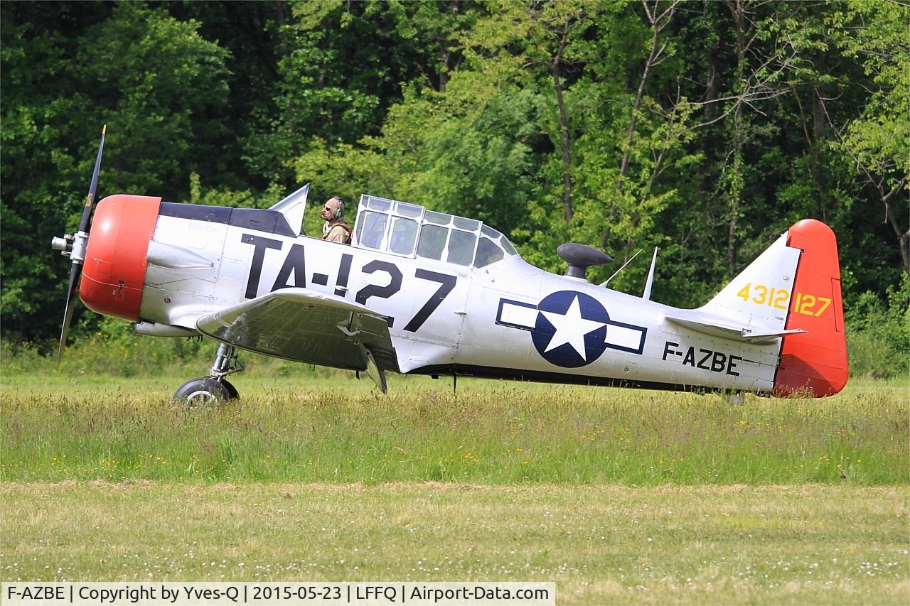 F-AZBE, North American AT-6C Harvard IIA C/N 88-12127, North American AT-6C Harvard IIA, Landing rwy 28, La Ferté-Alais airfield (LFFQ) Airshow 2015