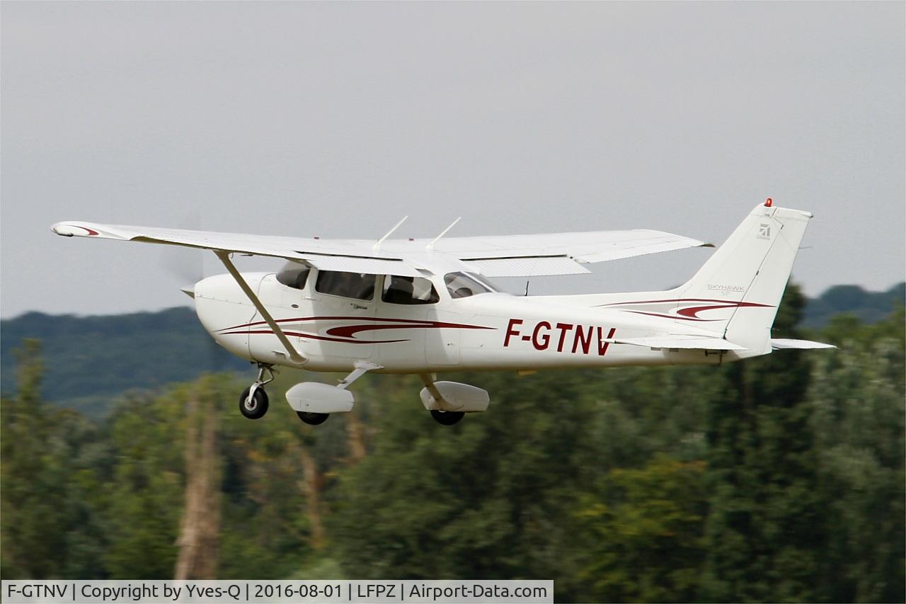 F-GTNV, 2005 Cessna 172S C/N 172S9963, Cessna 172S Skyhawk, Take off rwy 29L, Saint-Cyr-l'École Airfield (LFPZ-XZB)