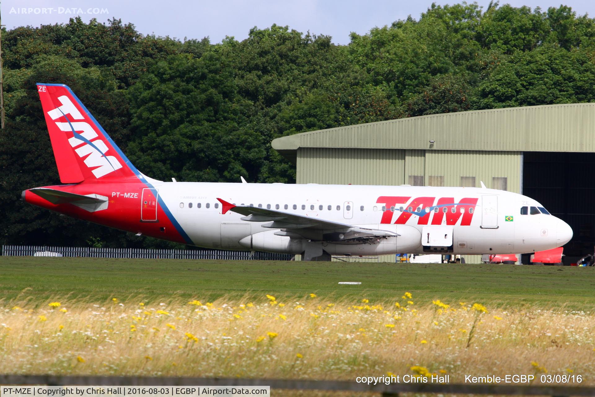 PT-MZE, 1999 Airbus A319-132 C/N 1103, in storage at Kemble