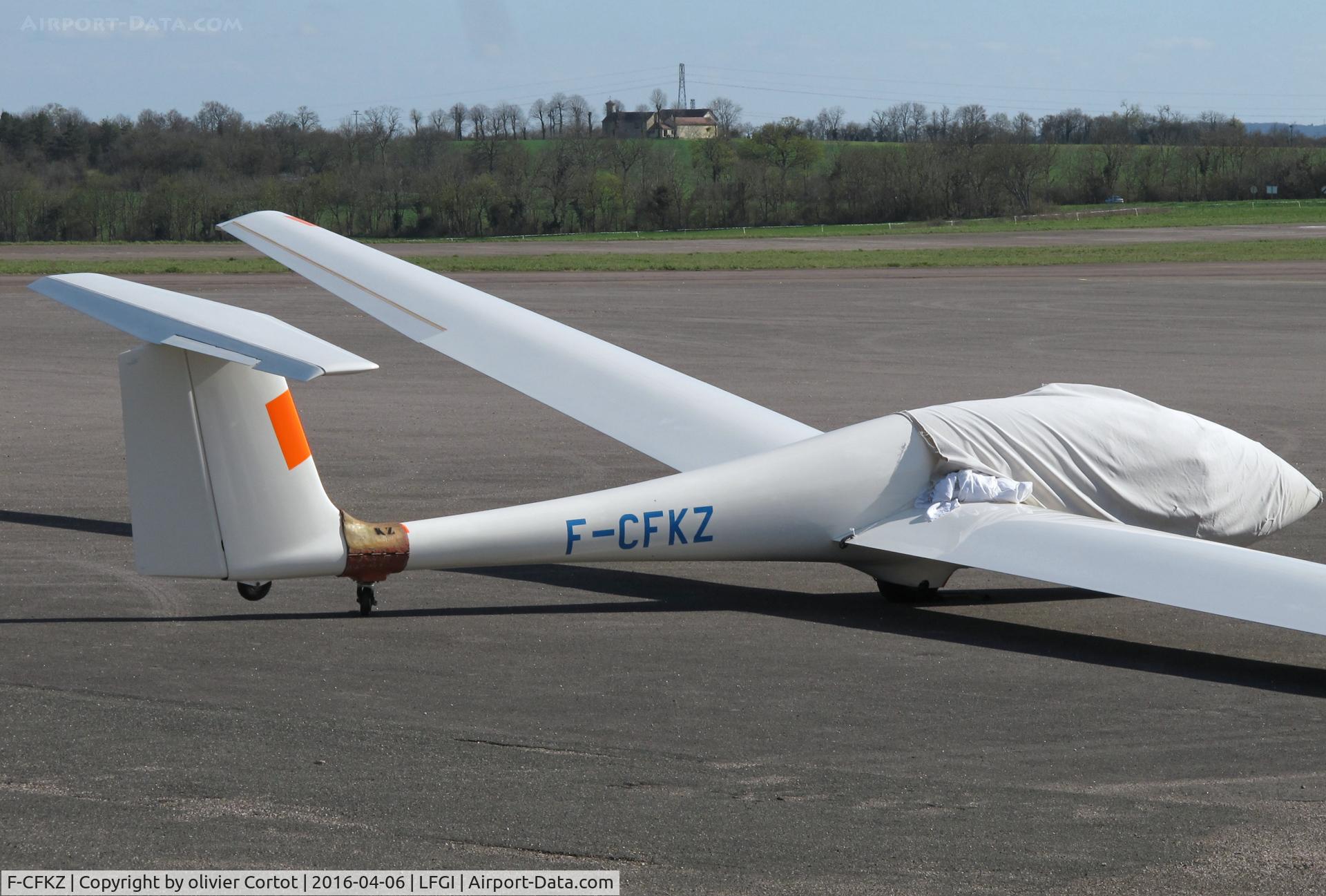 F-CFKZ, Grob G-103 Twin Astir II C/N 3835, Dijon Darois airfield